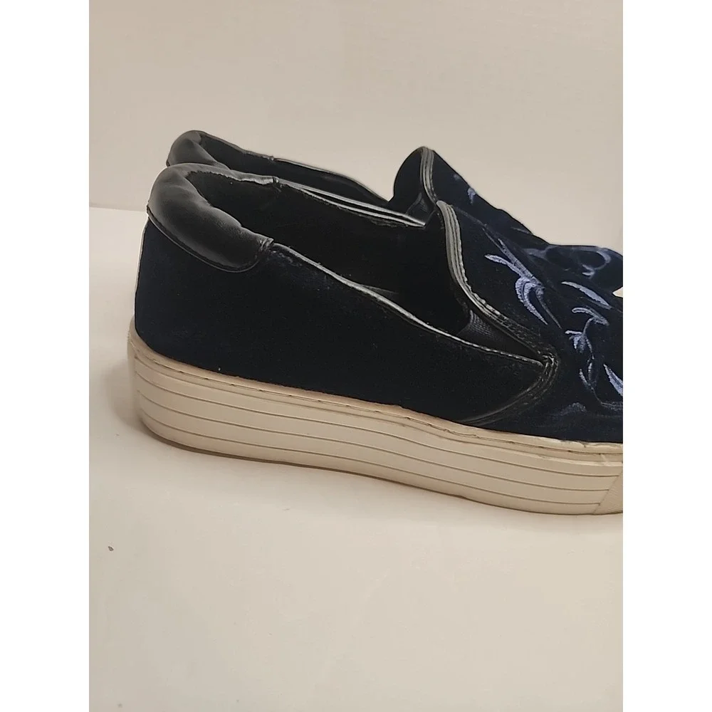 Boho Embroidered Velvet Floral Platform Sneakers Size‎ 9M Blue